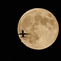 Fly me to the &quot;Super-Moon”