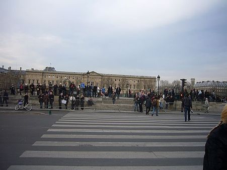 P2370074
