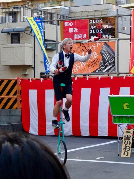大須大道町人祭 2016 No - 50：面白ジャグラー「三雲いおり」さんのパフォーマンス