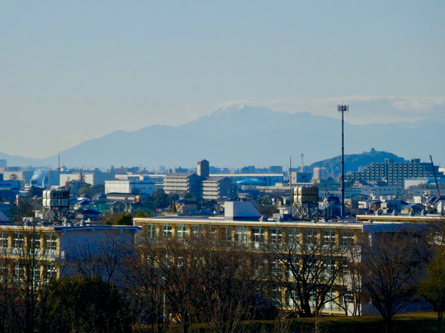 落合公園 水の塔から見えた伊吹山 - 1