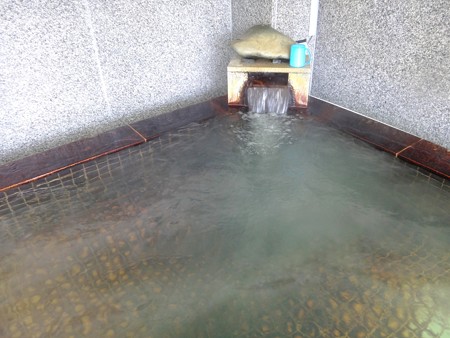 韮崎温泉湯口