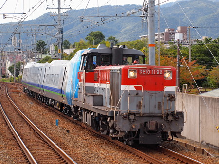 DE10 キハ285系甲種 東海道本線さくら夙川駅