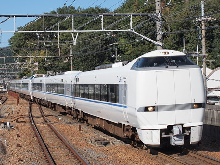 683系特急サンダーバード 東海道本線山科駅
