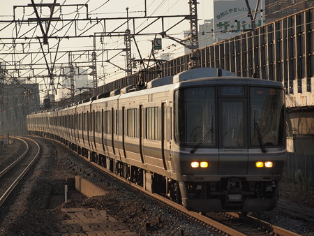 223系新快速 東海道本線塚本駅02