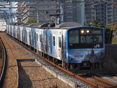 201系ハリーポッターラッピング普通 桜島線安治川口駅