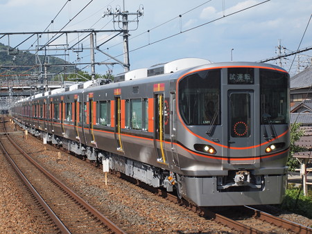 323系試運転 東海道本線島本駅02