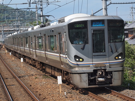 225系新快速 東海道本線島本駅