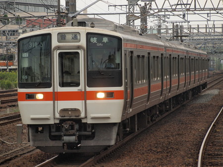311系普通 東海道本線神宮前駅