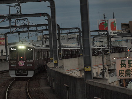 阪急1000系普通 阪急宝塚線豊中駅02
