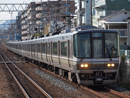 223系新快速 東海道本線甲南山手駅03