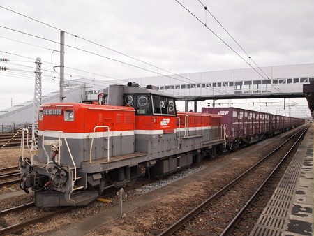 DE10貨物 東北本線小牛田駅02