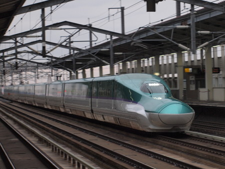 H5系はやぶさ 東北新幹線古川駅