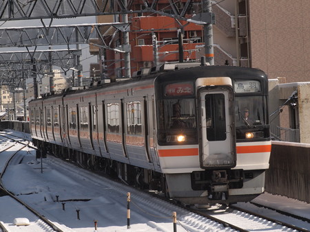 キハ75形快速みえ 関西本線八田駅02