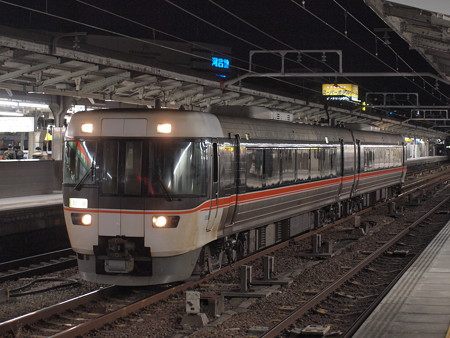 383系回送中央本線名古屋駅01