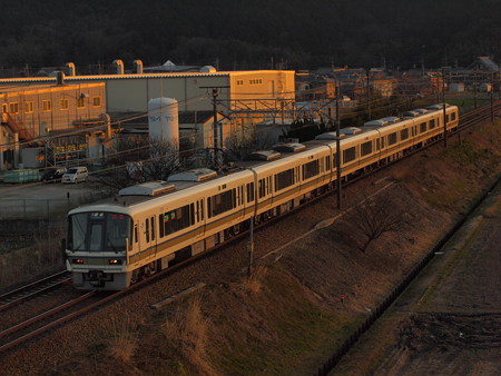 221系普通 東海道本線安土~能登川
