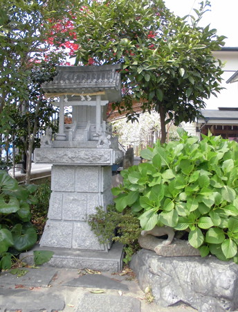 東品川_利田神社(かがたじんじゃ)_お稲荷さん