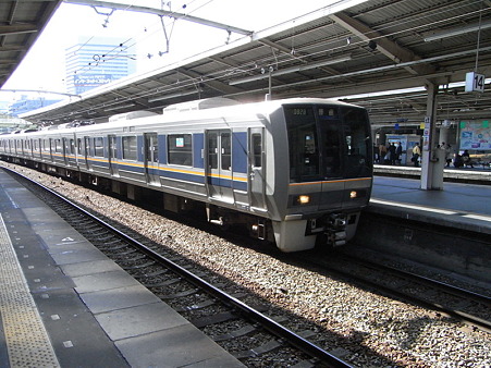 207系(新大阪駅)