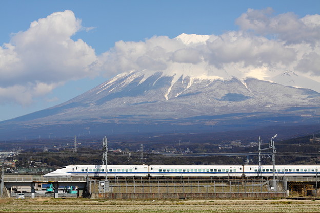 東海道新幹線新幹線700系と富士