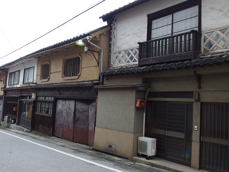 P9235698