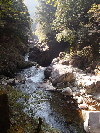 PB046987