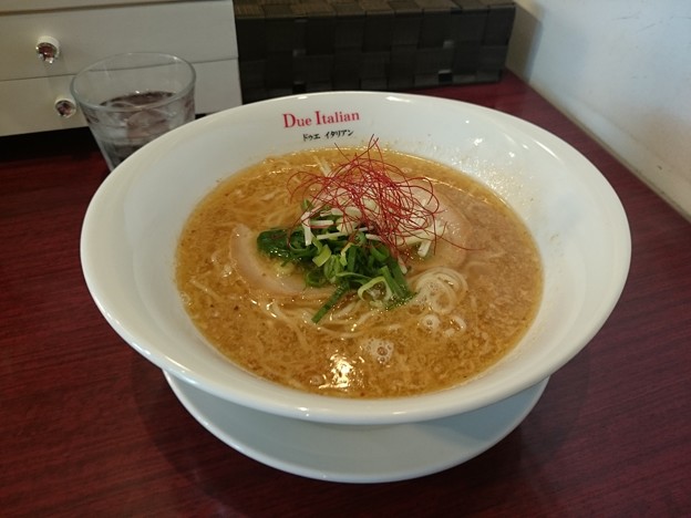 黄金の塩らぁ麺　ドゥエイタリアン＠市ヶ谷(東京)