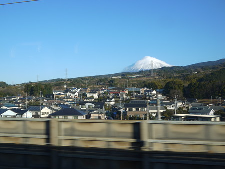 手前のスピード感から新幹線から撮ってるな?という雰囲気出たかな?