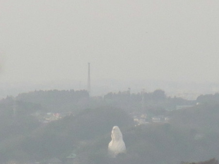 衣張山から観音様が見えた