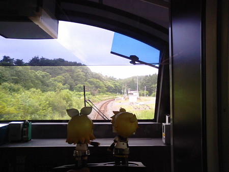 侍浜駅に停車。 レン:「やっと越えたぁぁー~~(*´Д`)=з