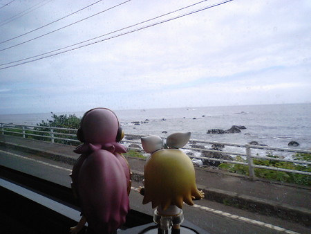 木野部付近。 リン:「やっと海岸線に出てきたゅ♪」 ルカ:「あああ...