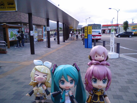 下北駅に戻りました。 リン:「次はリゾートあすなろちゃんだゅ♪」