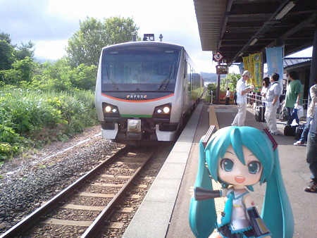 ミク:「ハイブリッドディーゼル車、リゾートあすなろちゃんでっす♪...