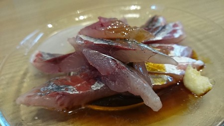 アジの刺身