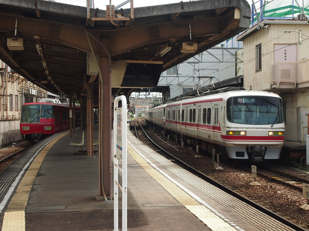 東岡崎駅