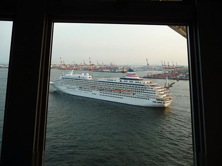 100322-スカイウォーク・飛鳥II出港 (69)