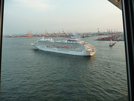 100322-スカイウォーク・飛鳥II出港 (70)