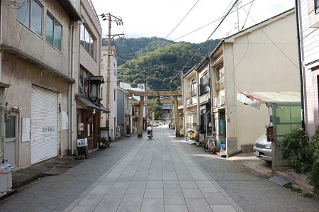 沼名前神社参道
