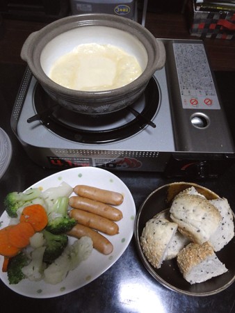 土鍋でチーズフォンデュ