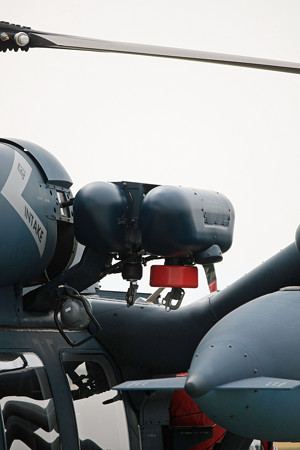 UH-60J改修型 2重化された救助ホイストのアップ IMG_3391_2