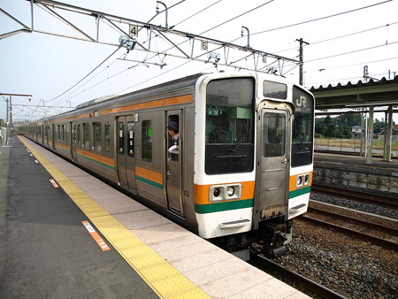211系(宝積寺駅)4