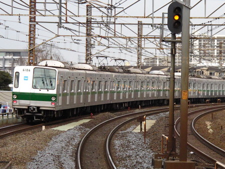 東京メトロ6000系(亀有駅)