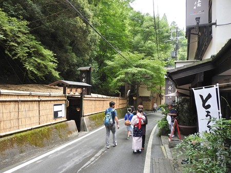 貴船荘 川床03