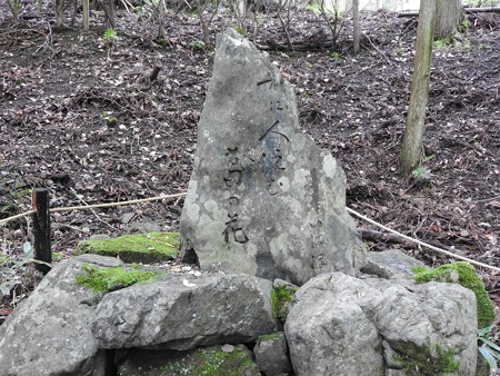 貴船神社 結社08 「貴船より 奥に人住む 葛の花」