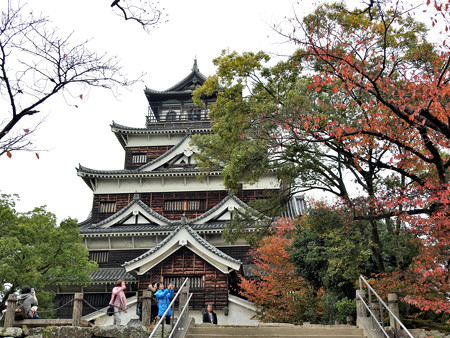広島城24 「紅塵背指すれば鯉魚の城」