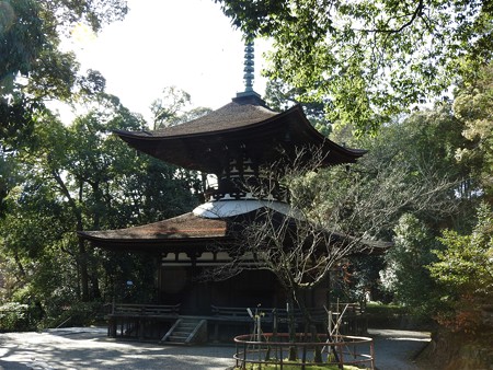 石山寺63 日本最古の多宝塔―落ち着いた風情