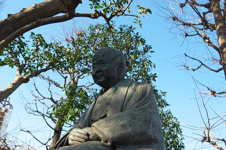 2011.01.09　浅草寺　　瓜生岩子像