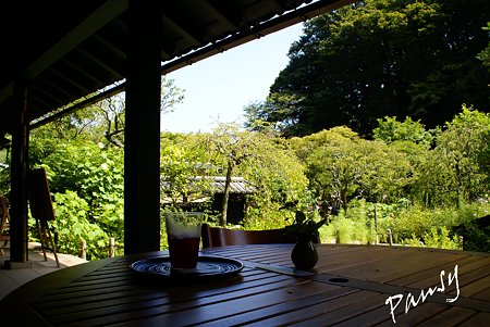 風が抜けるテーブル・・東慶寺