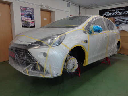 トヨタＡＱＵＡ　神奈川県　ロードノイズ対策　デッドニング