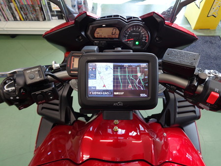 ＦＺ１　ナビ取付