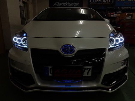 プリウス　車検・ヘッドライト取付　イカリング