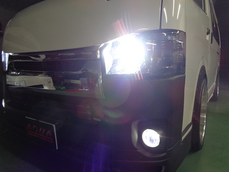 ハイエース　中古車納車　ＨＩＤ
